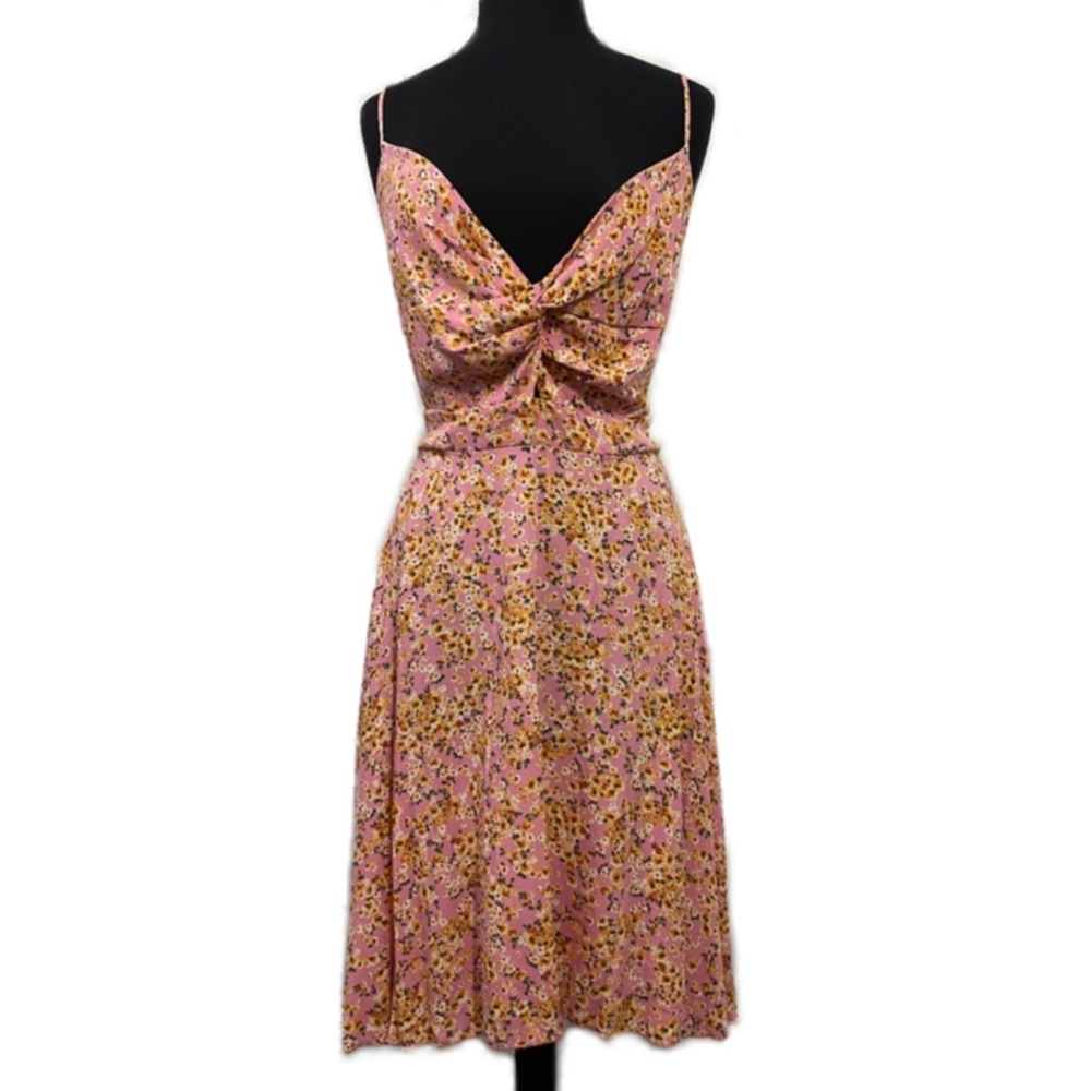 * Boutique Dainty Floral Dress Plus Size Sky Plus